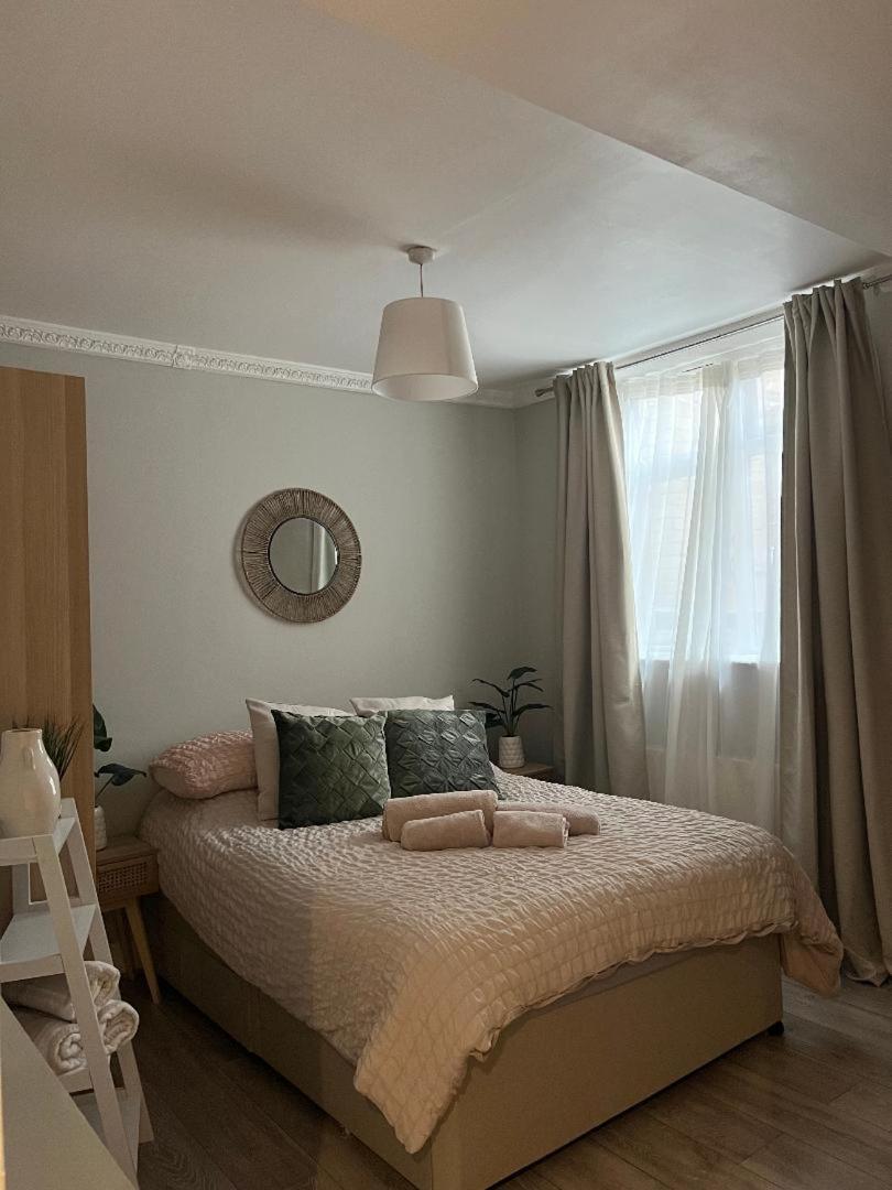 London Property Apartments For Up To 6, Next To Big Ben & London Eye 외부 사진
